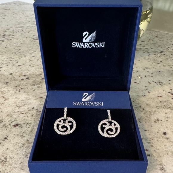 Swarovski Crystal Wave Circle Clip Earrings - NWOT - Picture 2 of 4